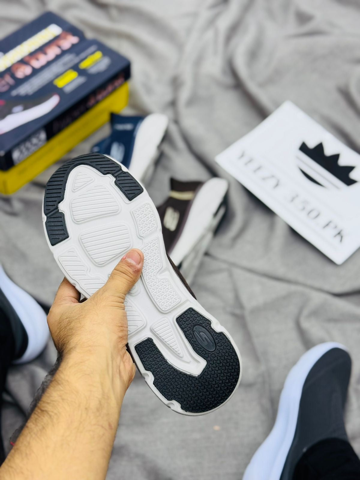 Skechars d’luxe walker 2.0 slip in medicate