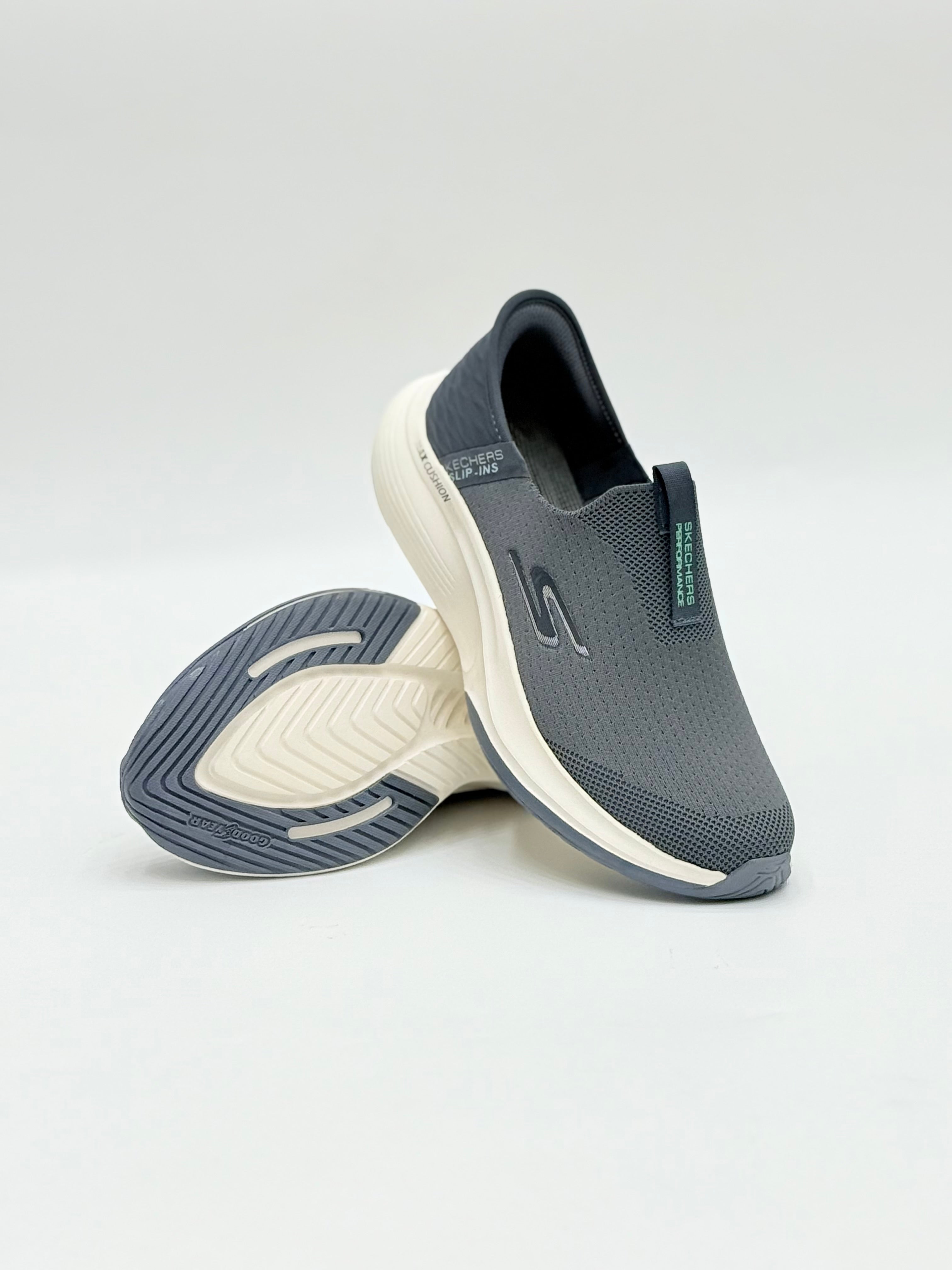 Skechers MAX
